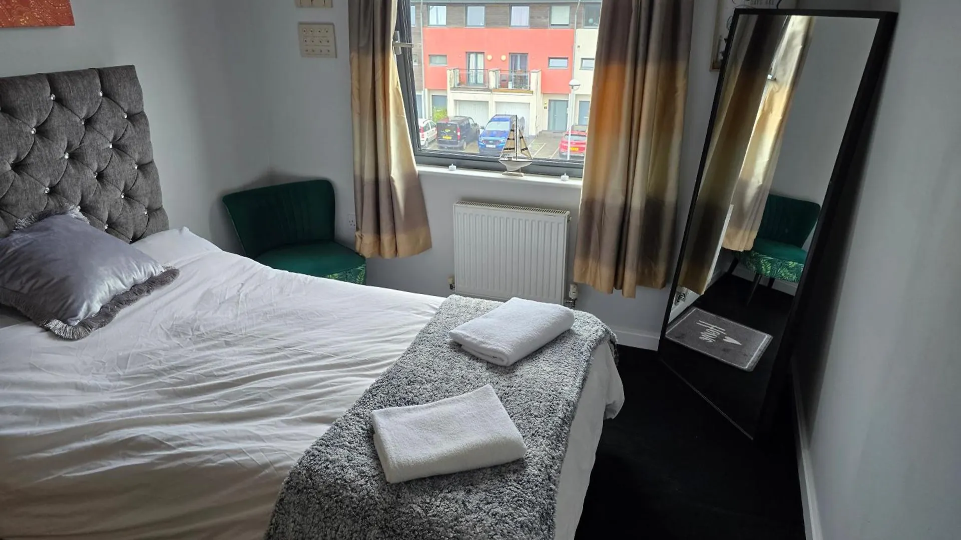 2 Spacious Rooms In The Heart Of The Marina Swansea 0*,  United Kingdom