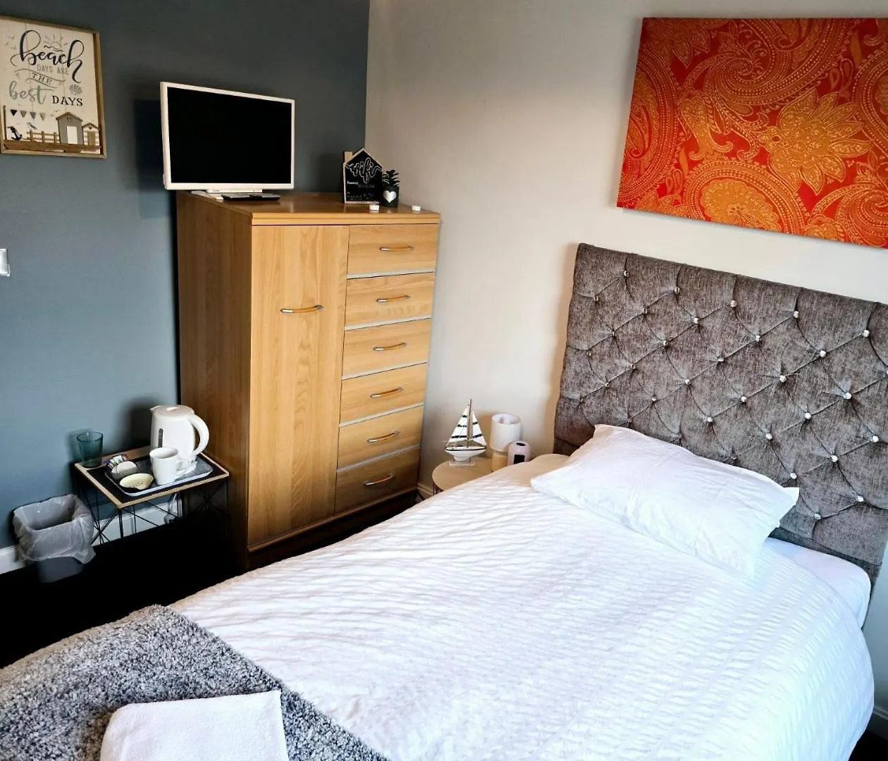 2 Spacious Rooms In The Heart Of The Marina Swansea 0*,  United Kingdom