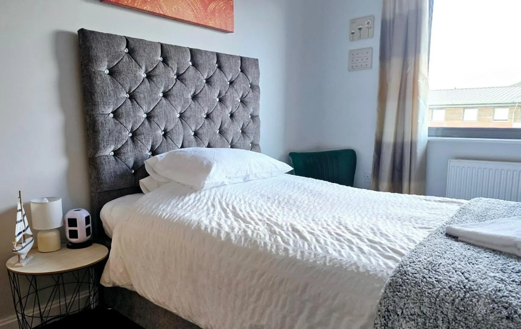 Homestay 2 Spacious Rooms In The Heart Of The Marina Swansea