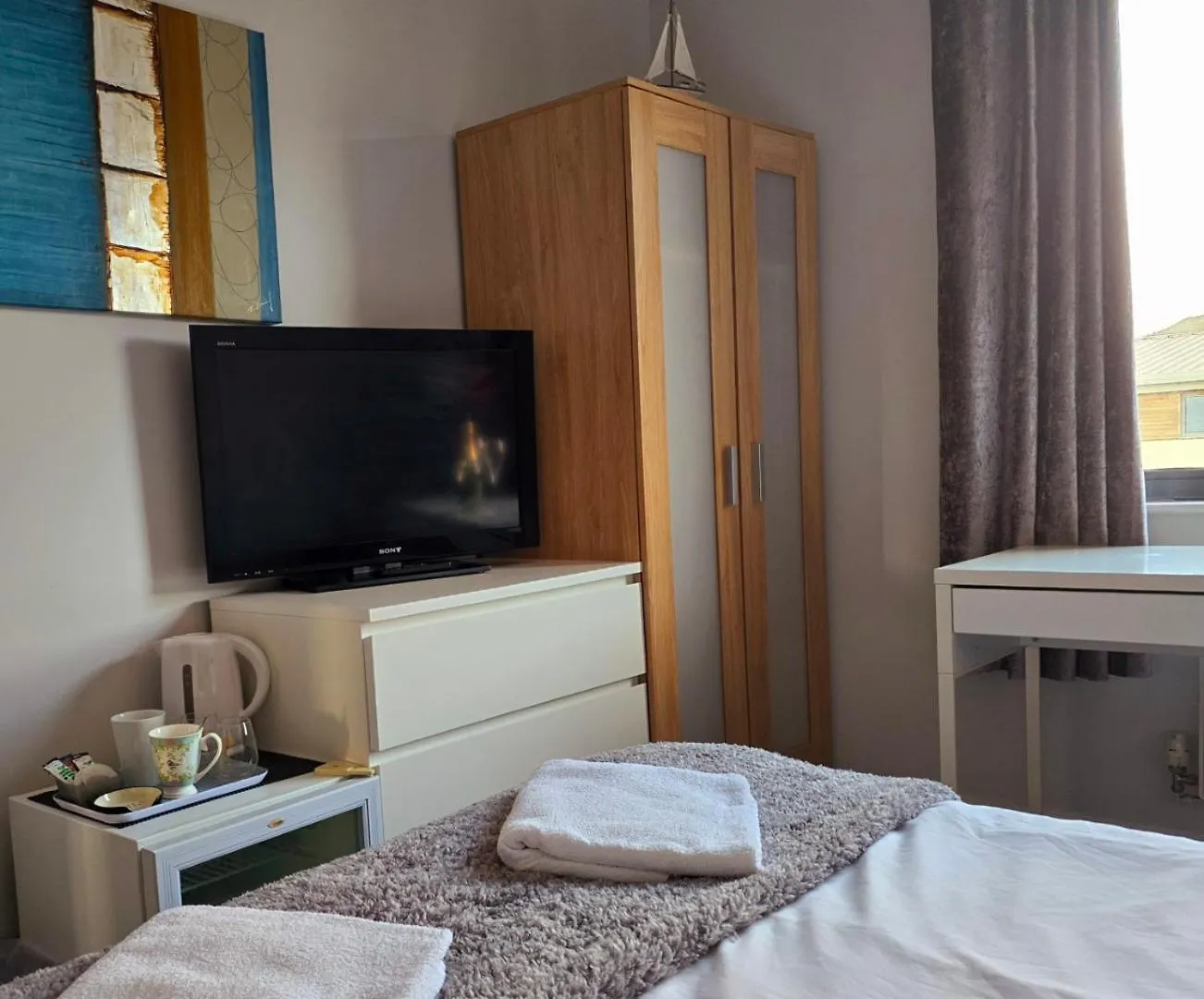 2 Spacious Rooms In The Heart Of The Marina Swansea United Kingdom
